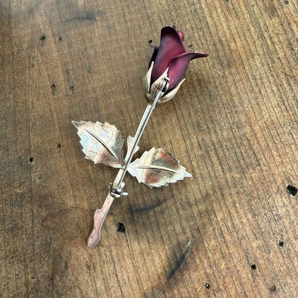 Vintage Unsigned Ruby Red Rose Pin Brooch Gold Tone 3” - Picture 2 of 10